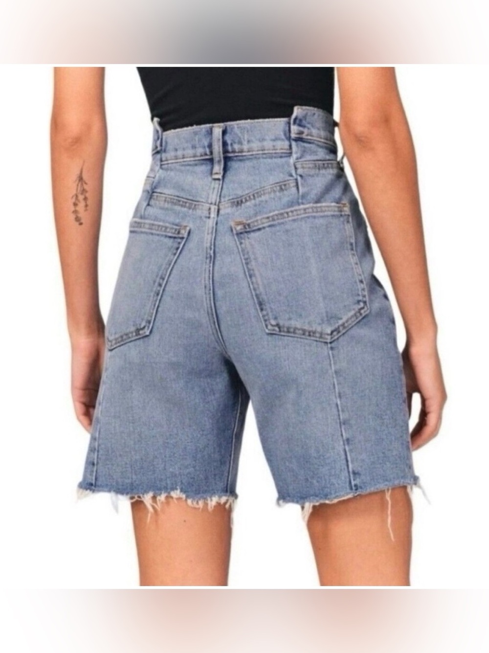 Abercrombie & Fitch The 7" Dad High Rise Light Wash Denim Shorts Womens 30